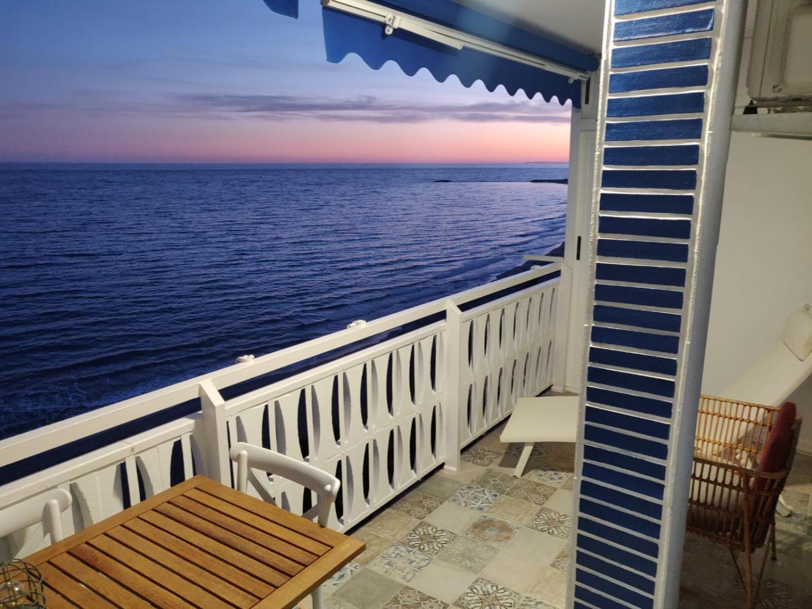 Apartamento L'Espigo De Saoret Primera Linea Playa Centro Soleado Y Recien Renovado La Vila Joiosa Extérieur photo